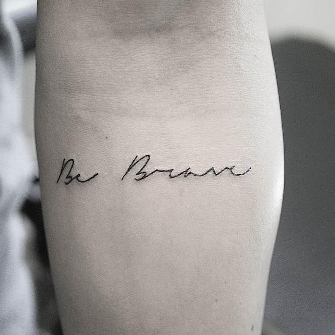 20 tatuajes de frases que querrás hacerte ahora mismo