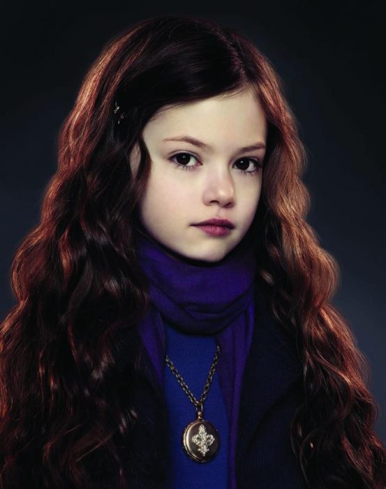 Mackenzie Foy en el papel de renesmee cullen de la saga crepúsculo 