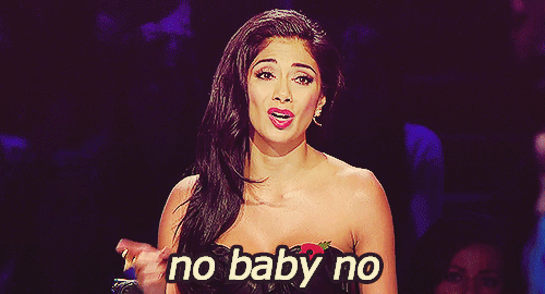 GIF mujer diciendo no baby no 