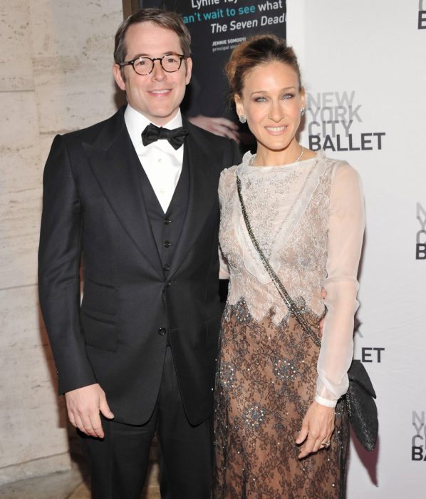  Matthew Broderick y Sarah Jessica Parke abrazados 