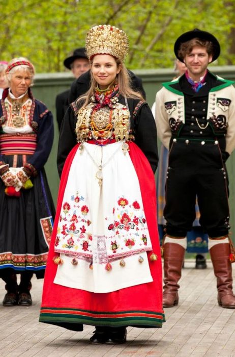 Traje de novia típico de Noruega 