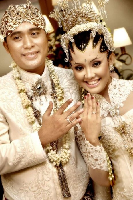 Traje de novia típico de indonesia 