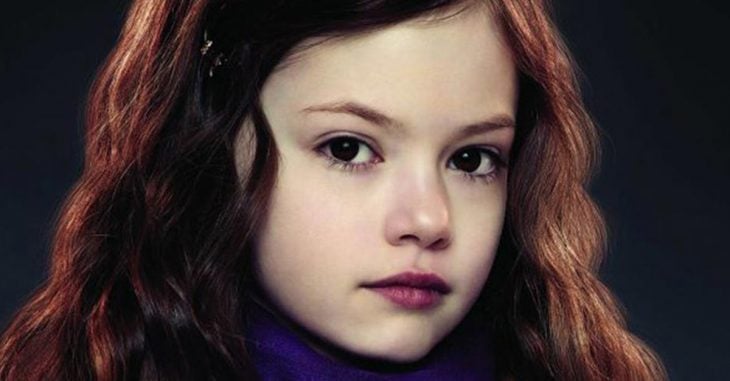 Así ha crecido la niña que interpretó a Renesmee Cullen en Amanecer. ¡Es guapísima!