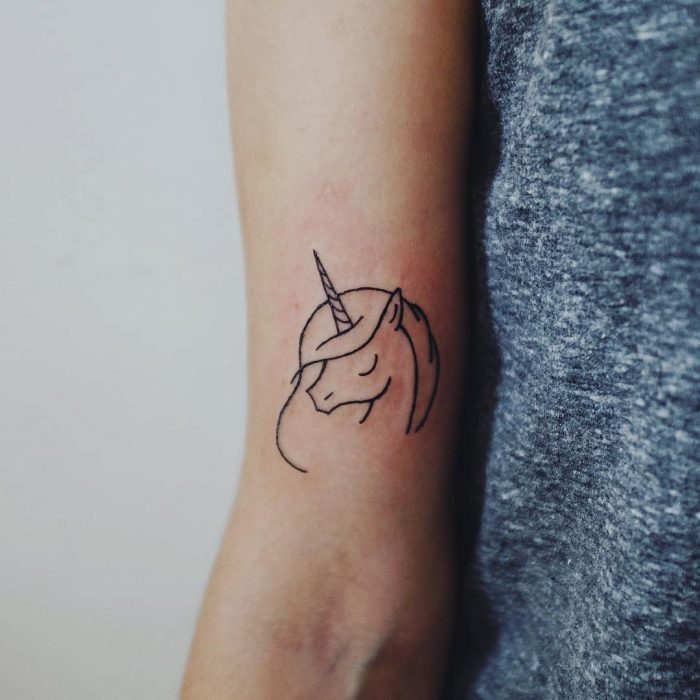 tatuaje unicornio