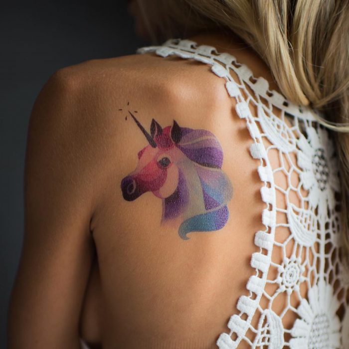 tatuaje unicornio