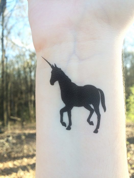 tatuaje unicornio