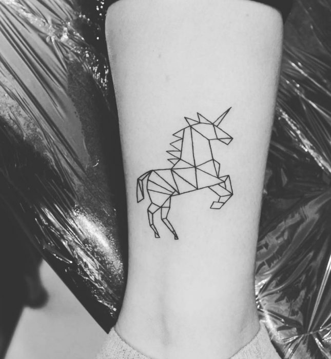 tatuaje unicornio