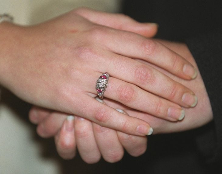 anillo de compromiso princesa Mette-Marit de Noruega