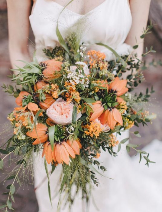 ramo de novia flores naranja