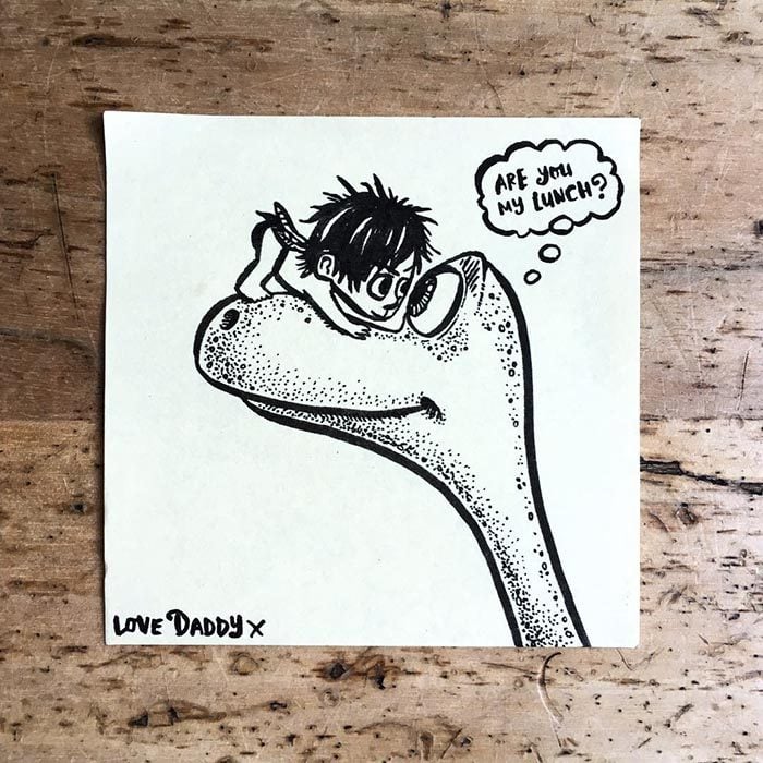 Dibujo de un gran dinosaurio creado por un padre para su pequeña hija 