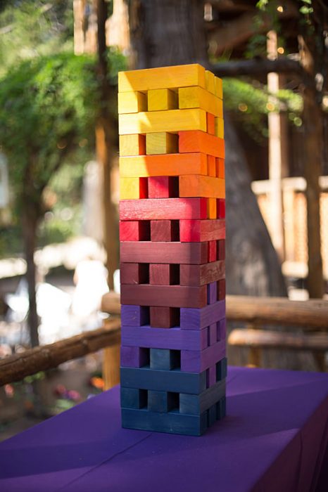 Jenga de colores. 