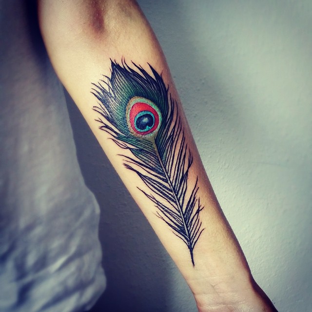 tatuaje pluma