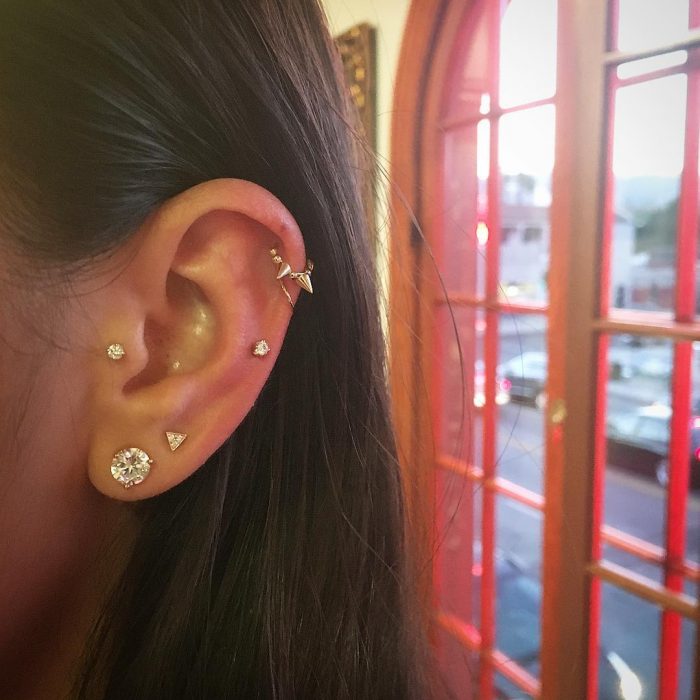 Piercings en la oreja. 