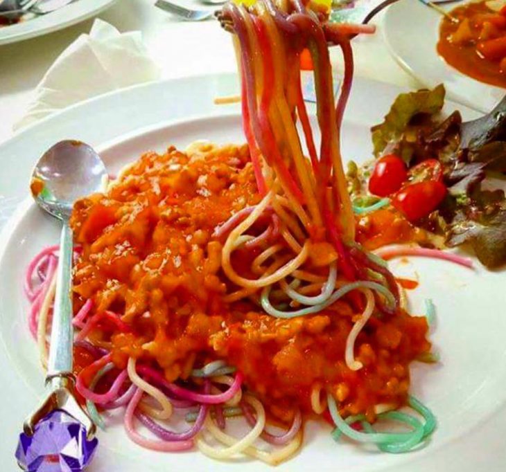 Las pastas también son de colores. 