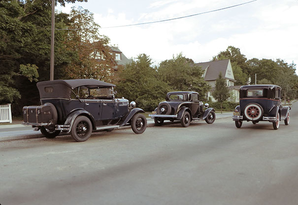 coches antiguos en calle