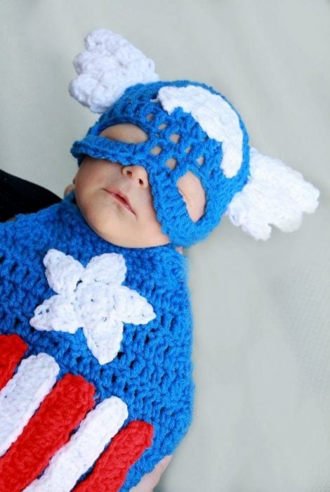 bebé disfrazado de Capitán América
