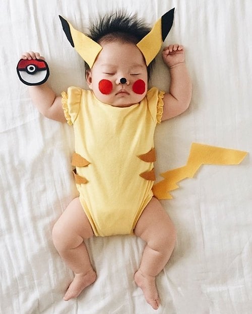 bebé disfrazado de pikachu
