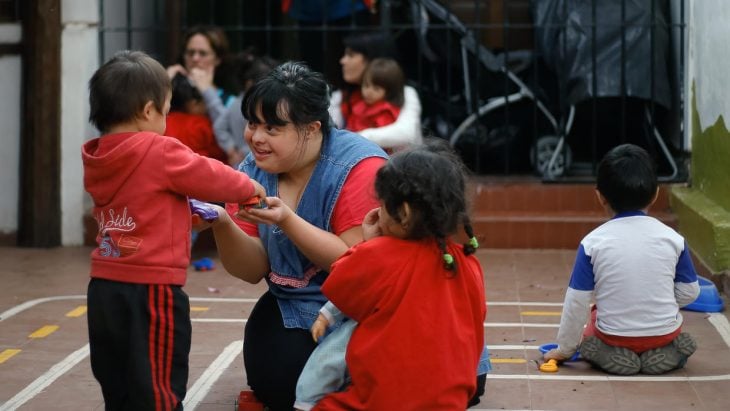 maestra de preescolar argentina con síndrome de down