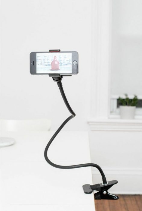 Soporte flexible para celular. 