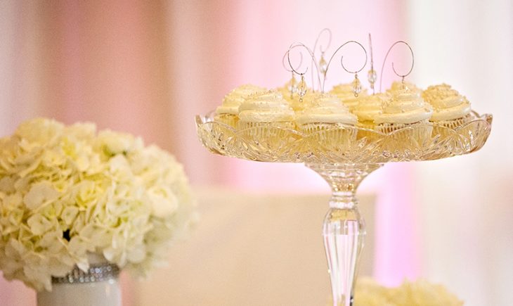 Detalles de la ceremonia de boda. 