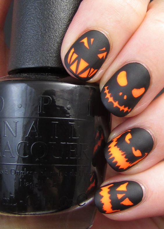 Decoración de uñas para Halloween - Píntate las uñas con los dibujos más  terroríficos para Halloween