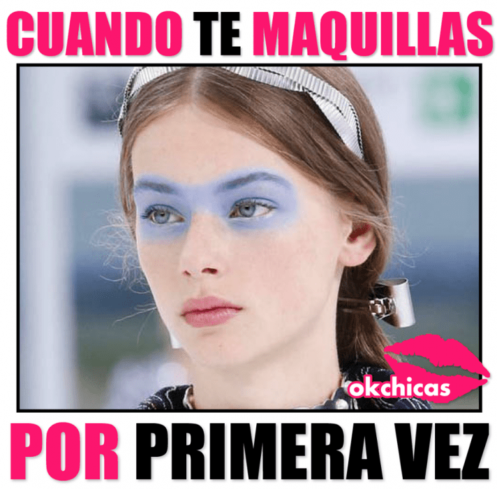 Mujer maquillándose por primera vez. 