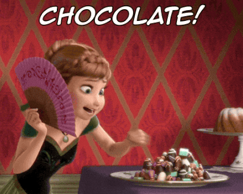 Princesa Ana de la película Frozen comiendo chocolates. 
