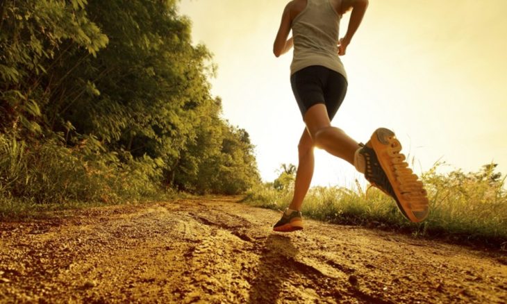 Mujer corriendo