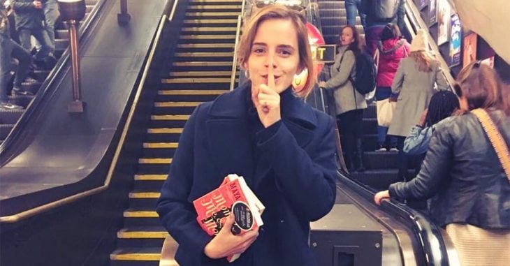 Emma Watson esconde libros en Londres