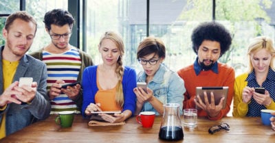 Los millenials, una generación de jóvenes inútiles y frustrados: estudio