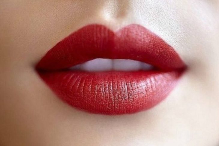 labial mate color rojo