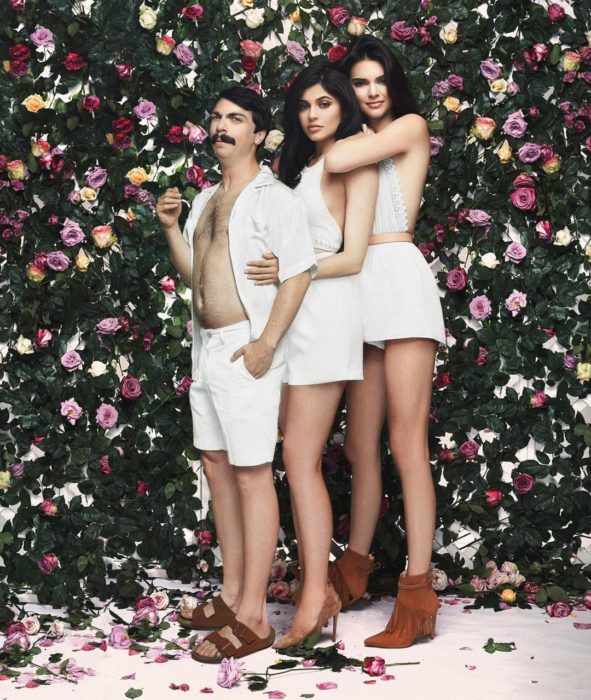 Kirby y Kendall Jenner de blanco 