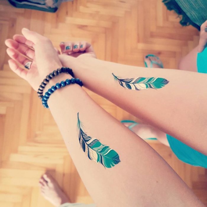 Tatuajes de parejas: plumas 