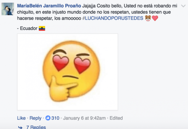 captura de pantalla con emoji de cara de corazones 