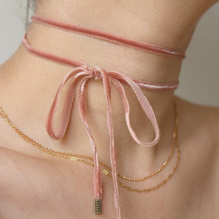 choker rosa de terciopelo