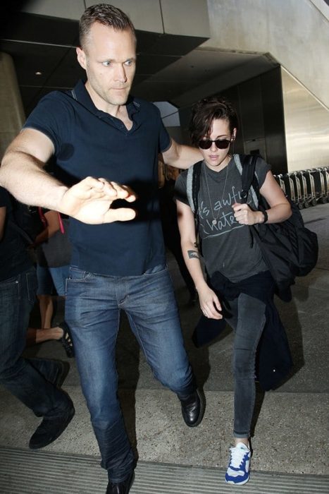 Kristen Stewart junto a su guardaespaldas