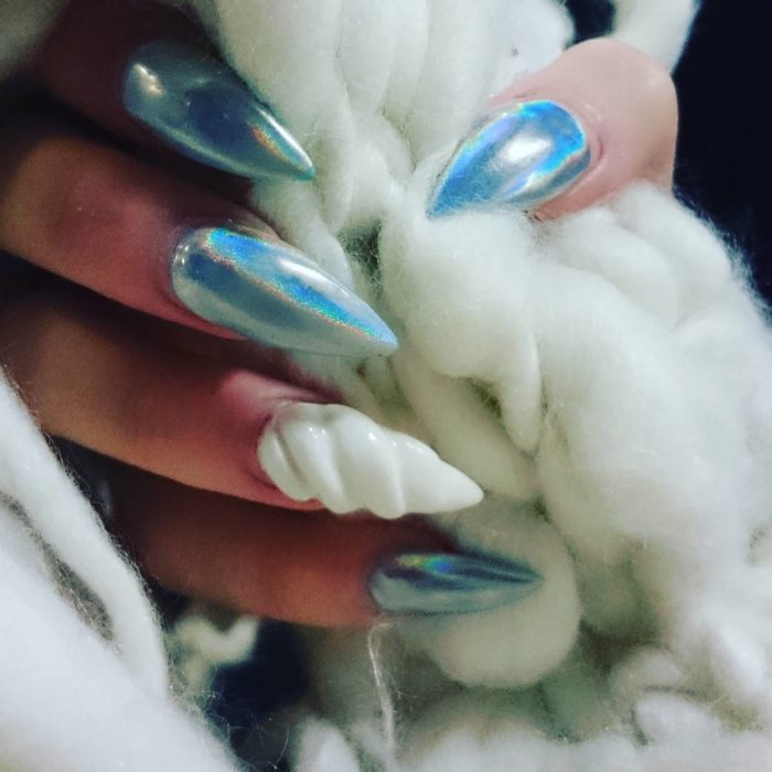 uñas azules unicornio