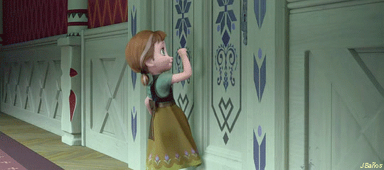 GIF Ana tocando la puerta de Elsa