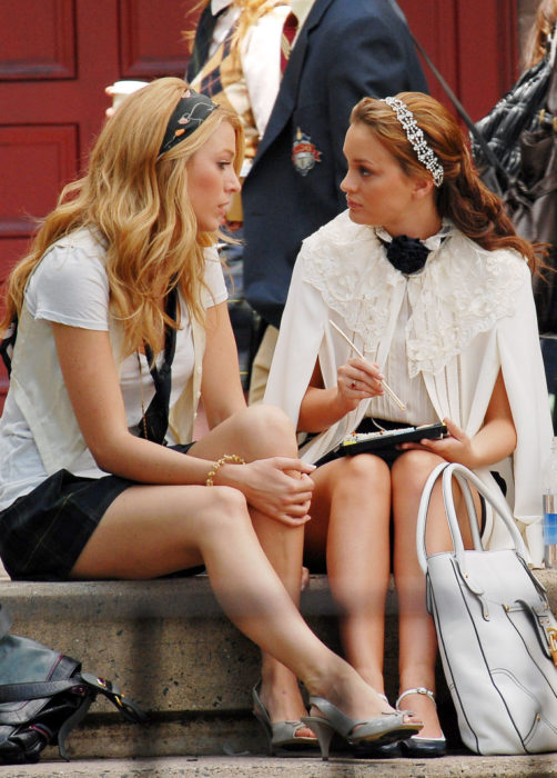 Blair y serena conversando 