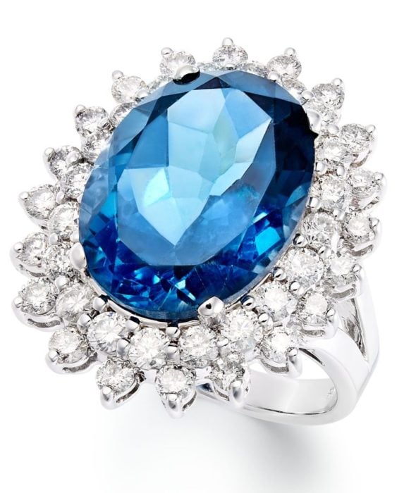anillo de topacio