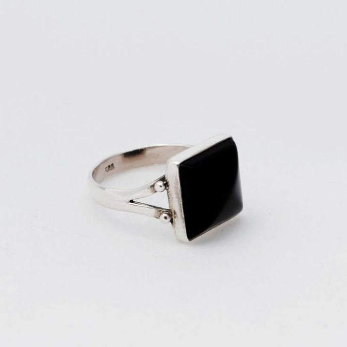 anillo de ónix