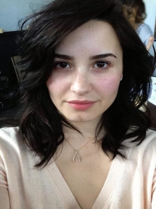 demi lovato sin maquillaje