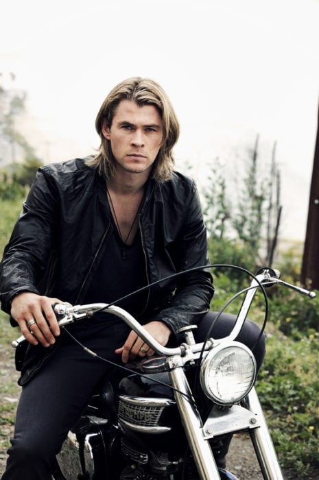 chris hemsworth cabello largo