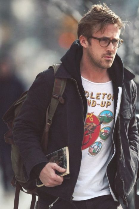 Ryan Gosling con lentes