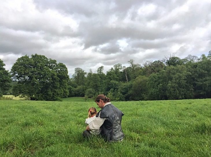 Chris Hemsworth en el set