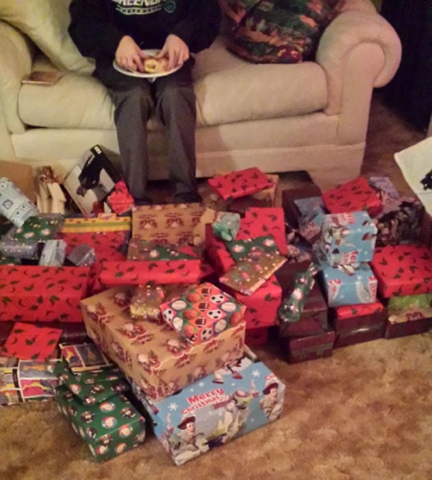 Abuelita que compró 100 regalos de $1 dolar 