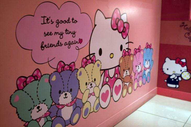 cafe hello kitty pared