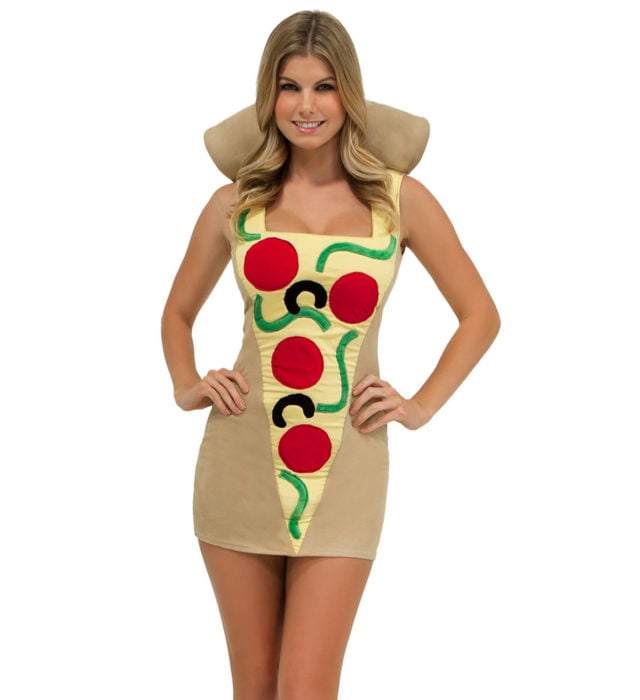 chica con vestido de pizza