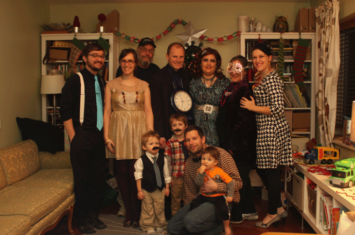gif amigas con familia rara