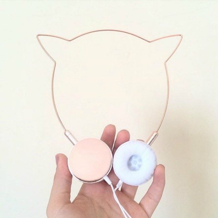 audifonos en forma de orejas de gato 